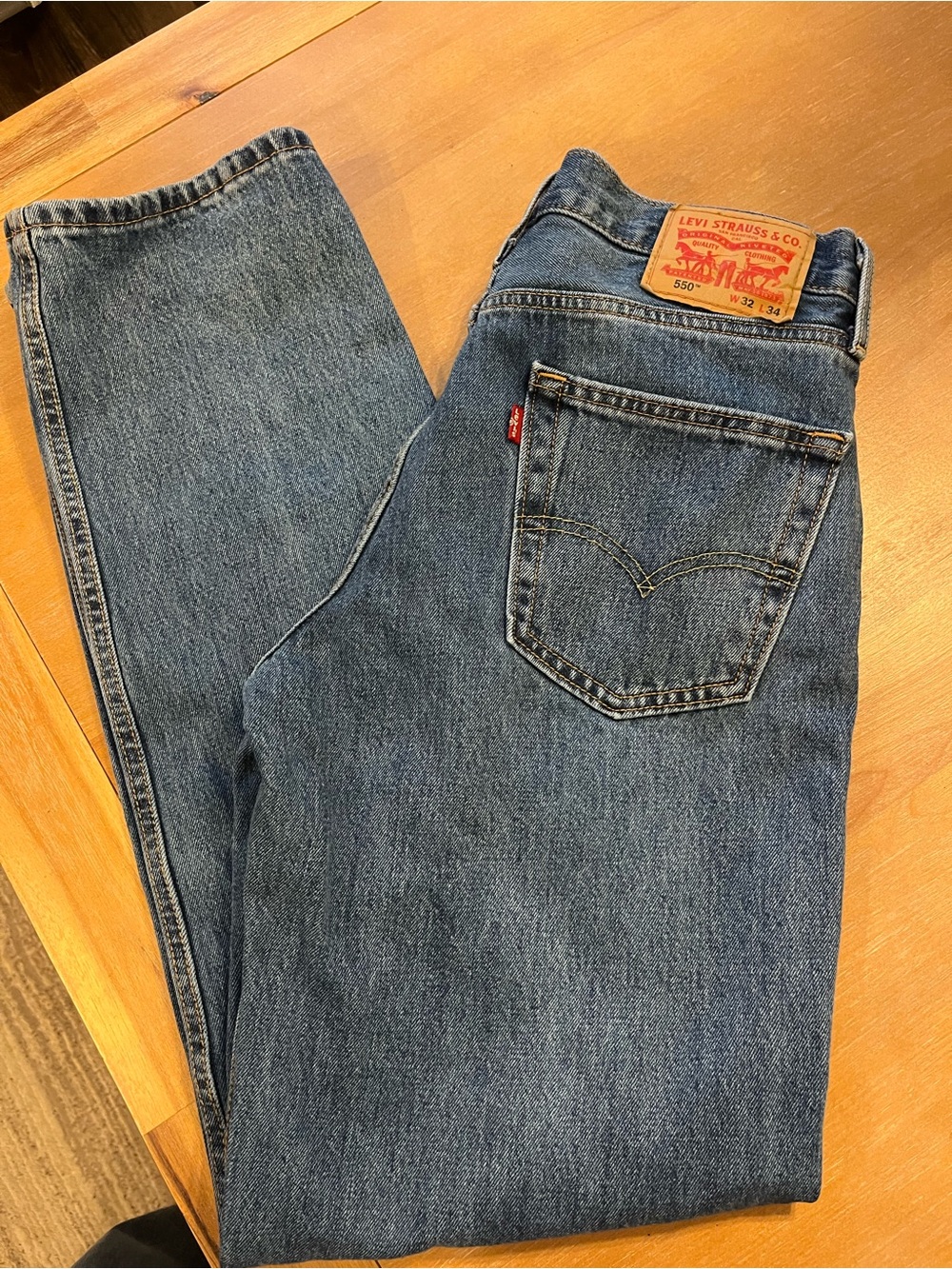 Levi’s 550 Relaxed Fit Denim Jeans Medium Wash Men’s W32 L34 100% Cotton